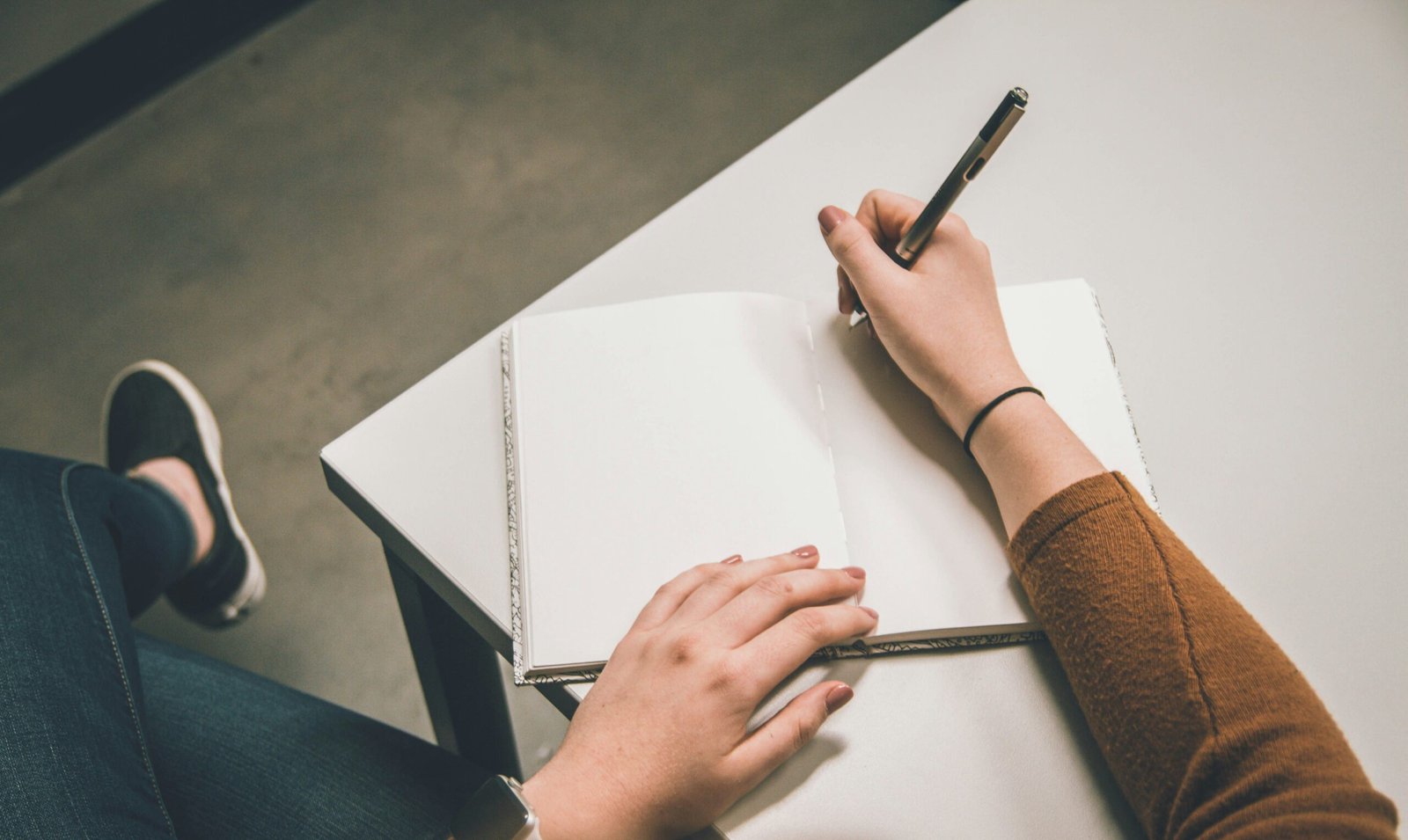 Staring at the Blank Page: 37+ Writer’s Block Quotes to Spark Your Creativity