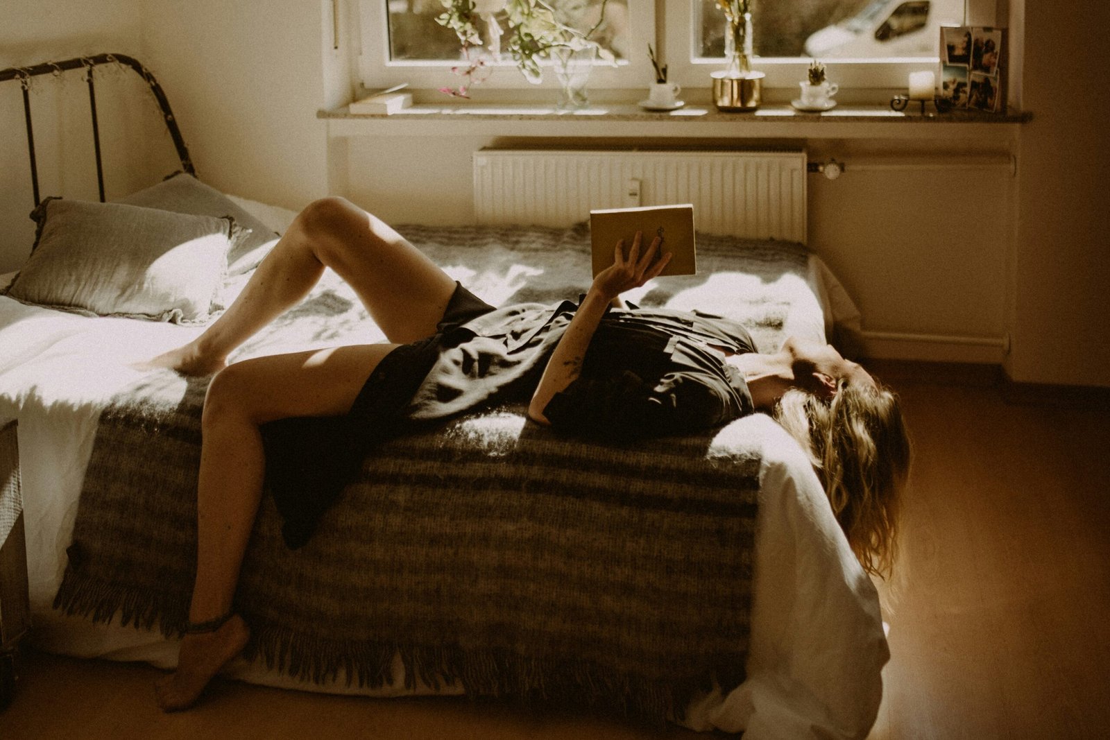 Slow Down & Unwind: 40 Lazy Day Quotes for Your Coziest Moments